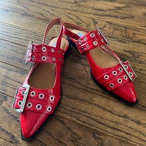 Steve Madden Graya Slingback Pointy Toe Flat Red Patent Size 8M Never Worn